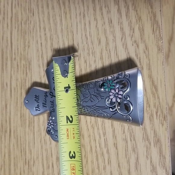 Precious Moments Cross Deco - Do All Things With Love(2016) - Picture 8 of 11